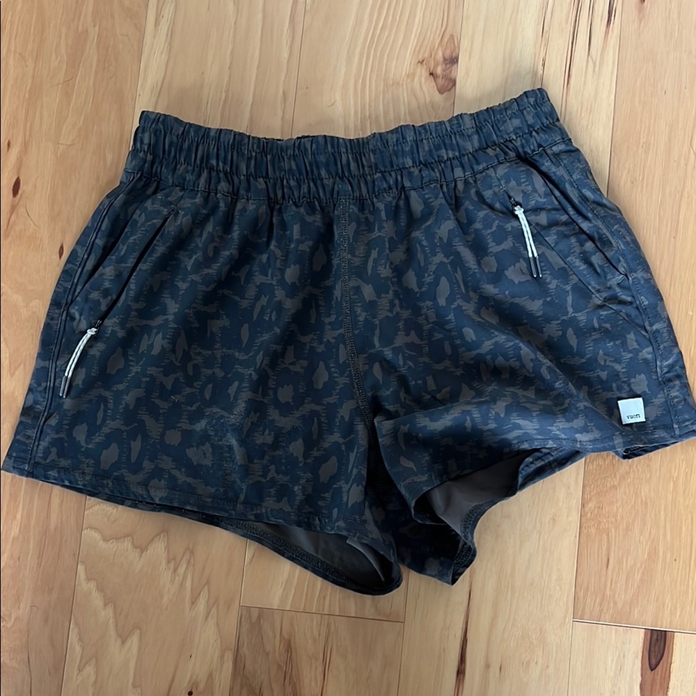 Vuori Dash Shorts - Women's Small